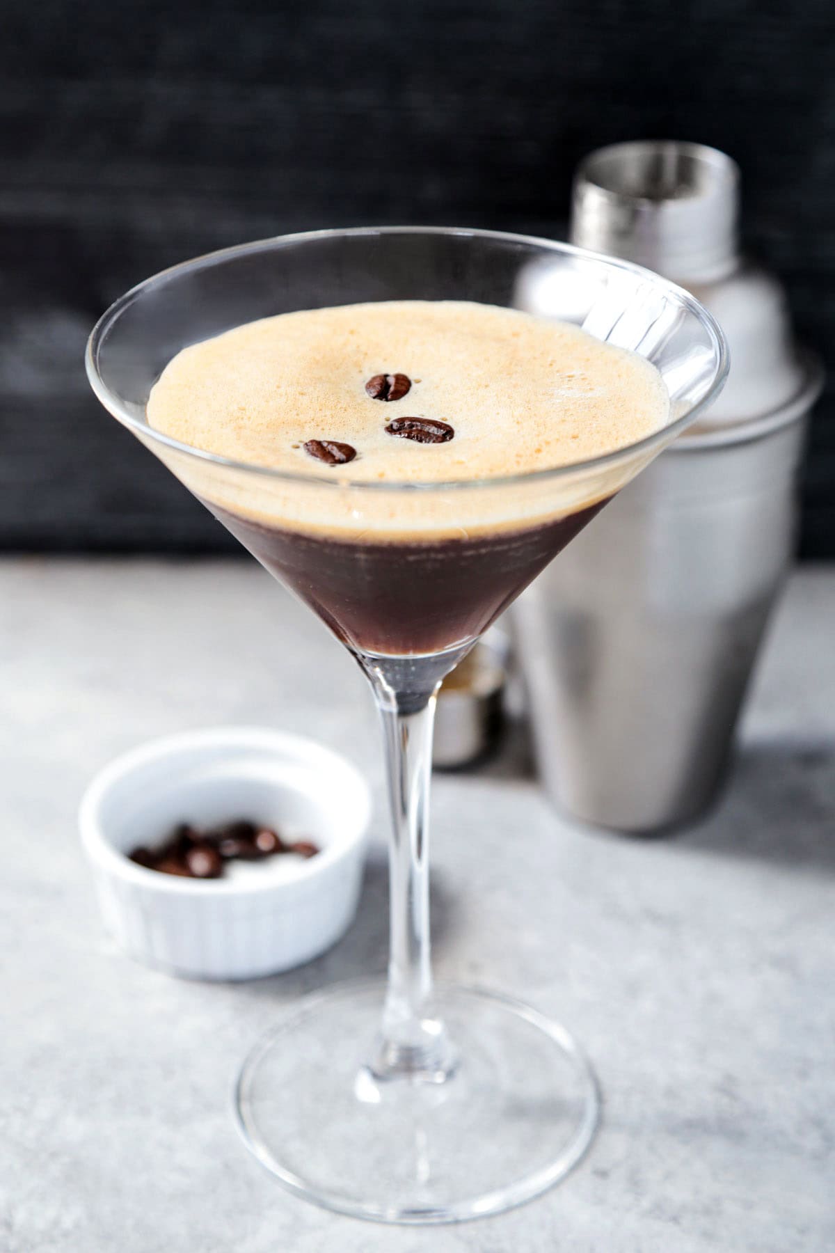 Illustration of an Espresso Martini cocktail