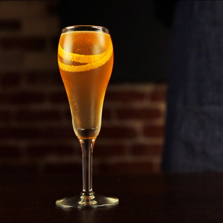 Illustration of a Seelbach cocktail