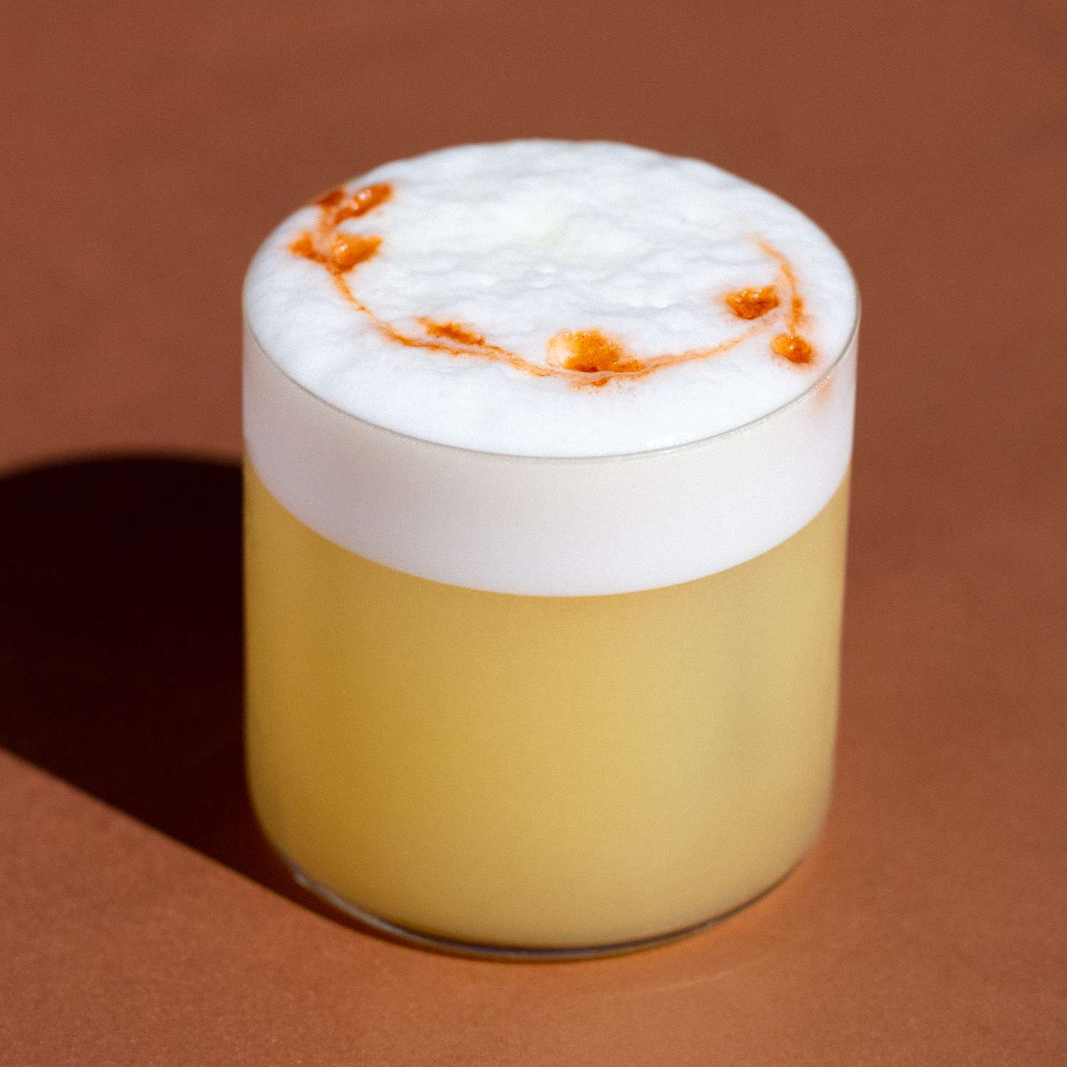 Illustration of a Whiskey Sour cocktail